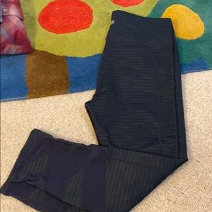 Size M Navy Blue Capri Athleta Leggings